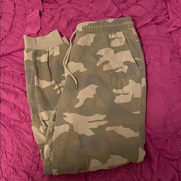Garage Pants - Camo joggers